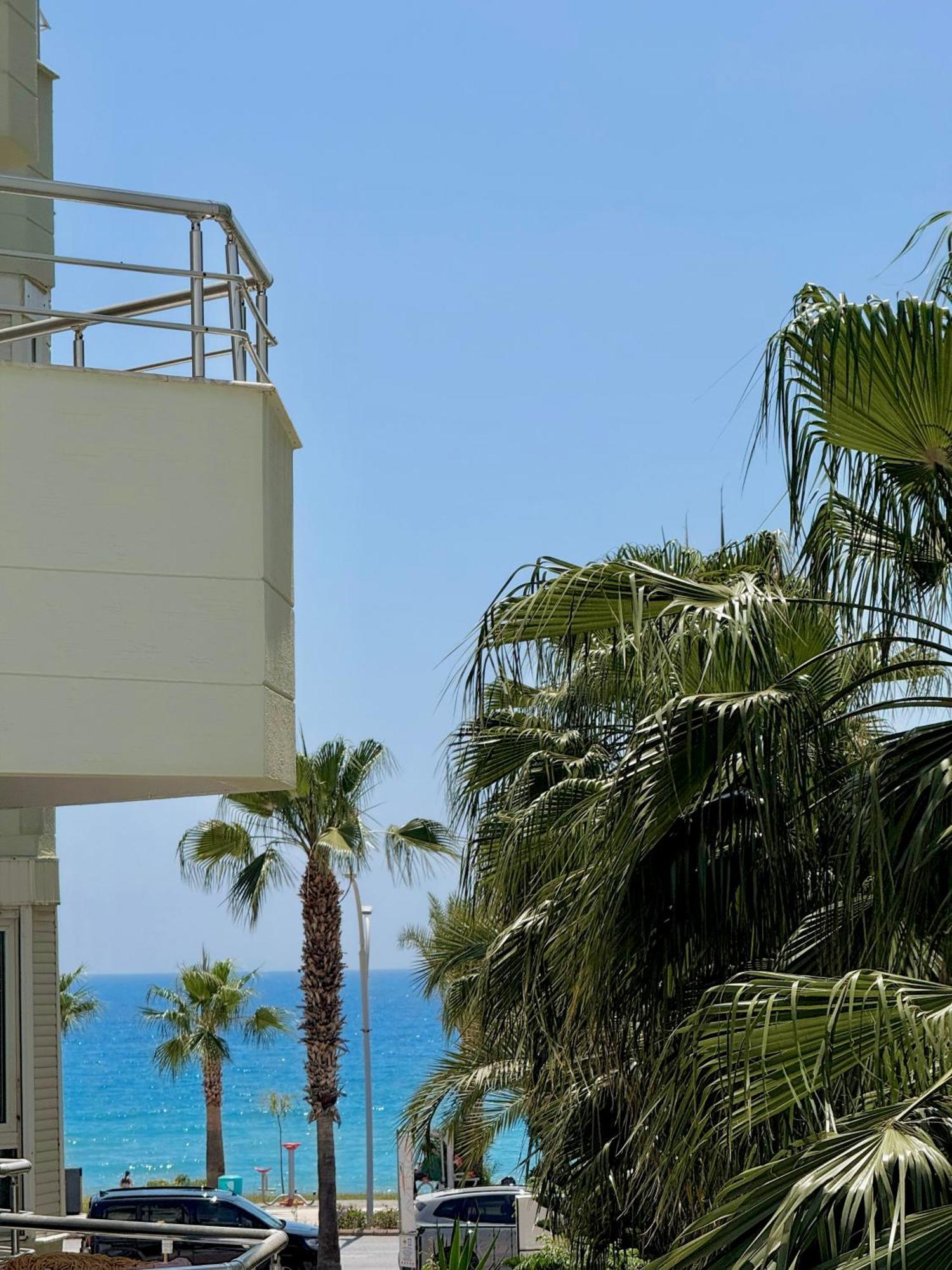 Sa Apartments! Beachfront Apartment With Sea View & Pool Alanya Esterno foto