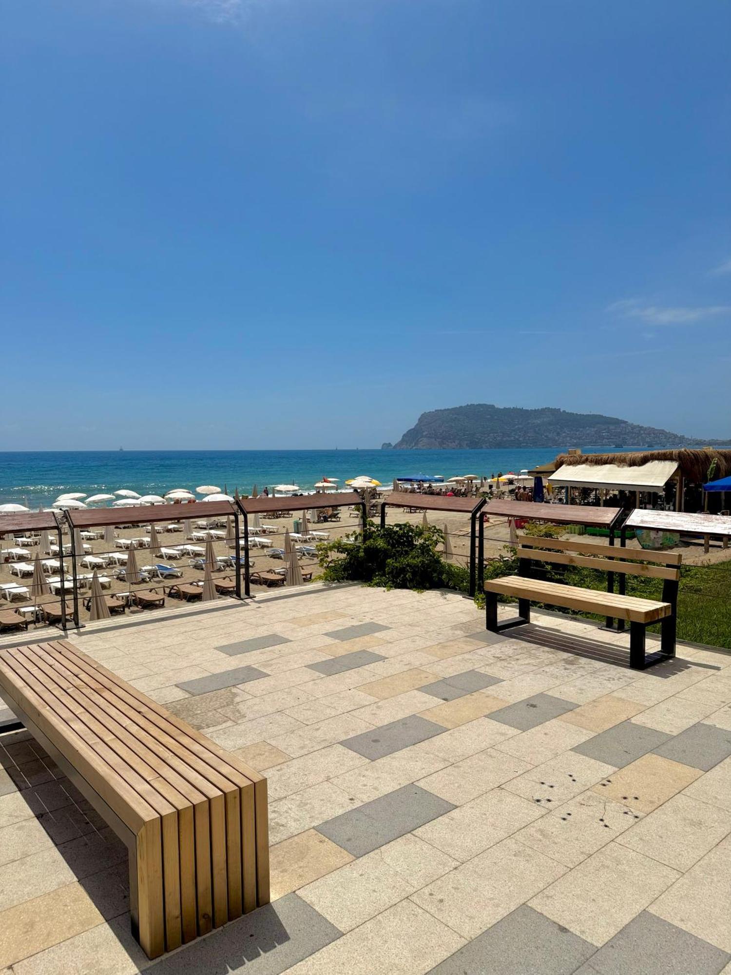 Sa Apartments! Beachfront Apartment With Sea View & Pool Alanya Esterno foto